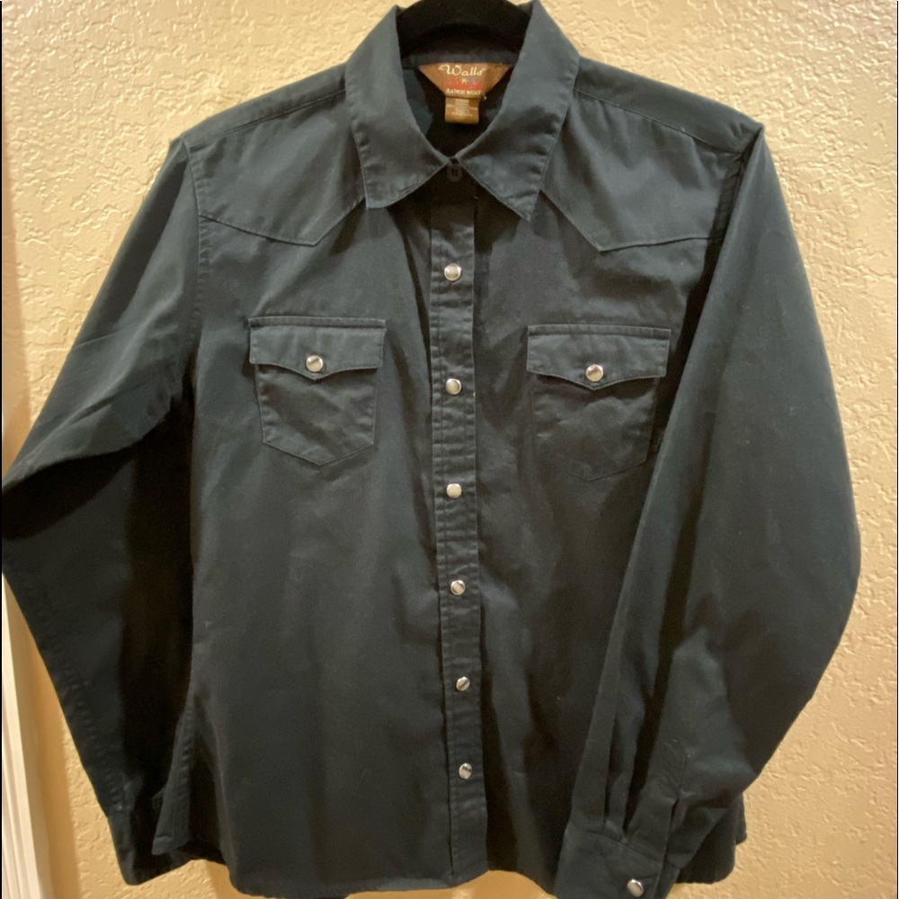 Wall’s Ranchwear Cowgirl pearl snap shirt.